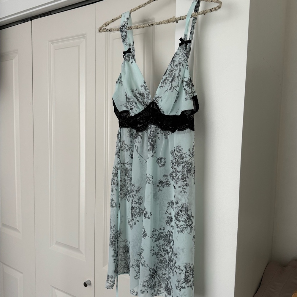 Floral Lace Trim Nightgown - Light Blue and Black